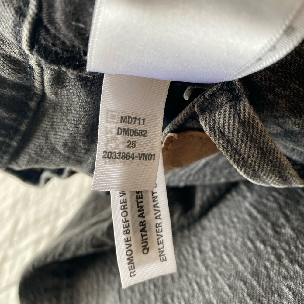 Madewell The Perfect Vintage Jean Lunar Wash Black Gray Size 25 - Picture 7 of 7